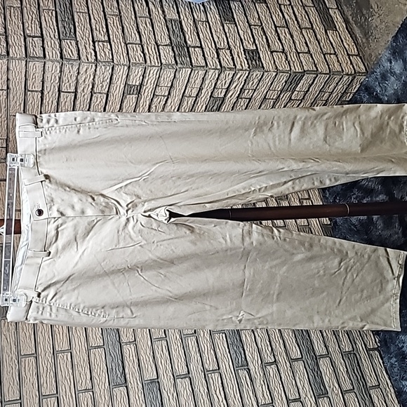 Eddie Bauer Relaxed Fit Dress Pants 38 waist - Picture 1 of 10